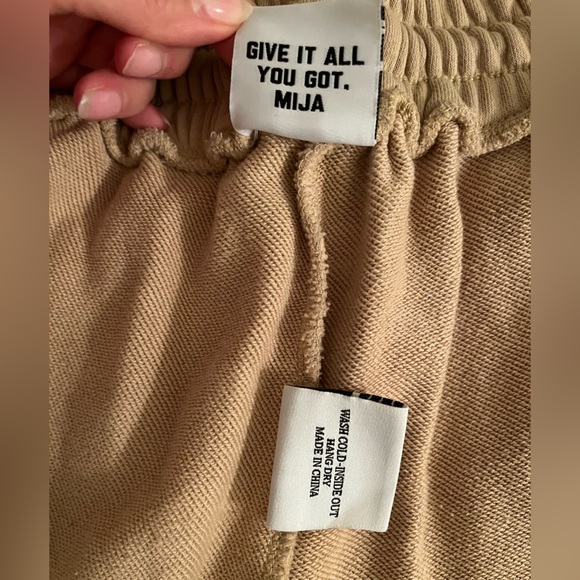 🧸 Bella Doña - Me Amo Embroidered Bear Sweatshirt + Sweatshorts Set in Tan - S - Picture 10 of 16